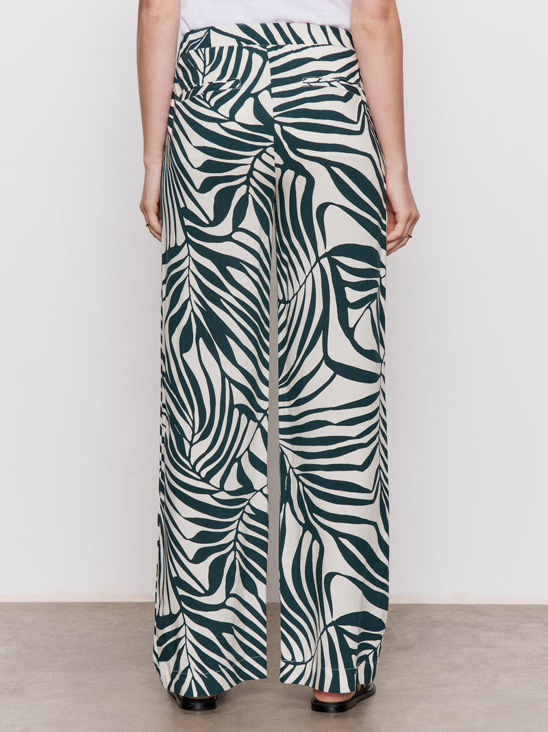 The Soft Trouser Green Oasis alt 1