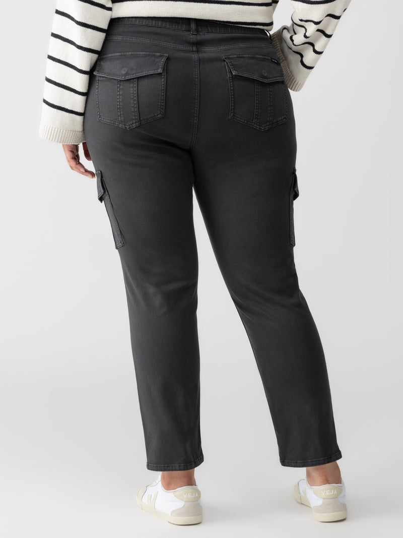 Sculpted Hayden Cargo Standard Rise Pant Black Extended Sizing alt 1