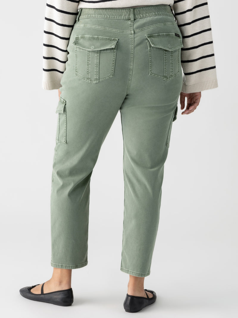 Sculpted Hayden Cargo Standard Rise Pant Dark Spruce Extended Sizing alt 1