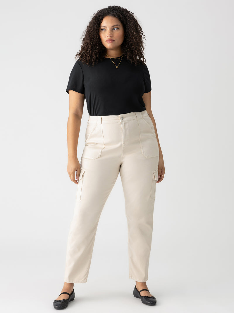 Sculpted Hayden Cargo Standard Rise Pant Toasted Almond Extended Sizing alt 2