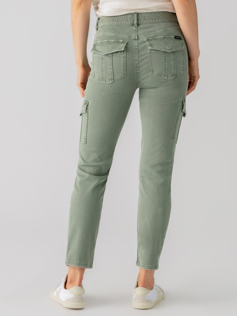 Sculpted Hayden Cargo Standard Rise Pant Dark Spruce alt 2