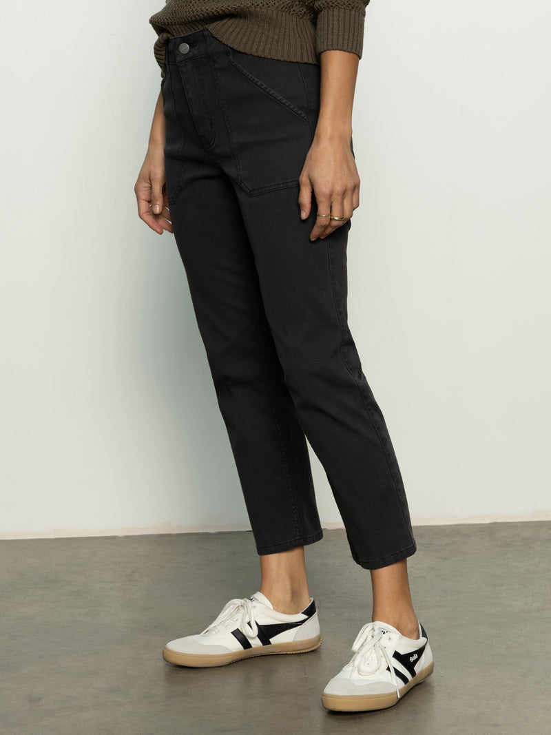 Sculpted Hayden Standard Rise Straight Crop Pant Black alt 2