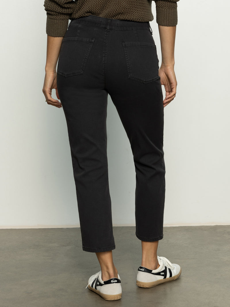 Sculpted Hayden Standard Rise Straight Crop Pant Black alt 1