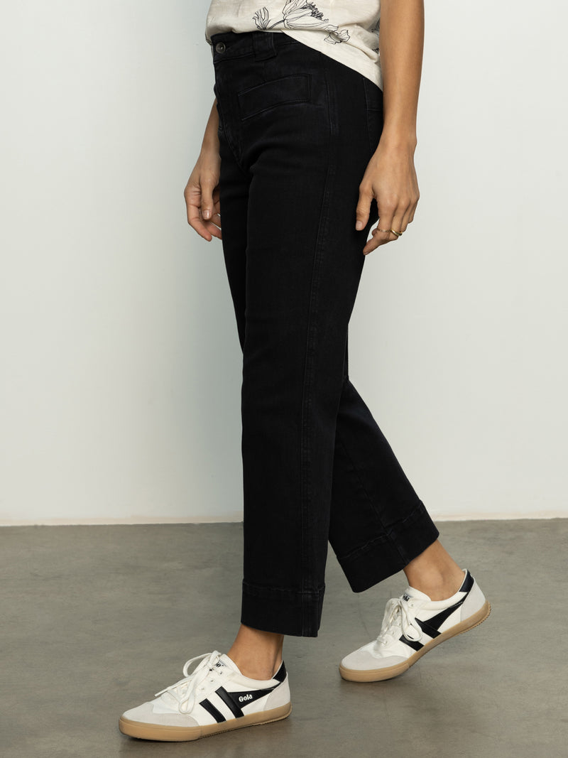 Voyage Standard High Rise Crop Pant Black alt 2