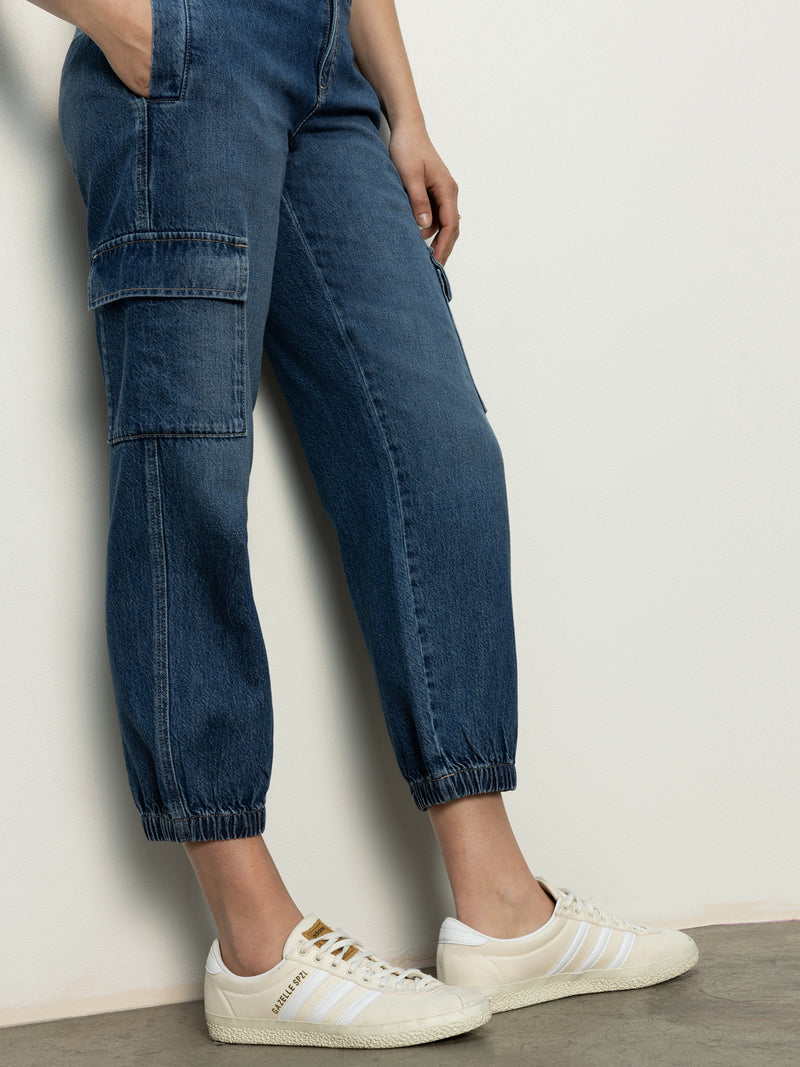 Take Over Jogger Mid-Rise Jeans Wow Me alt 4