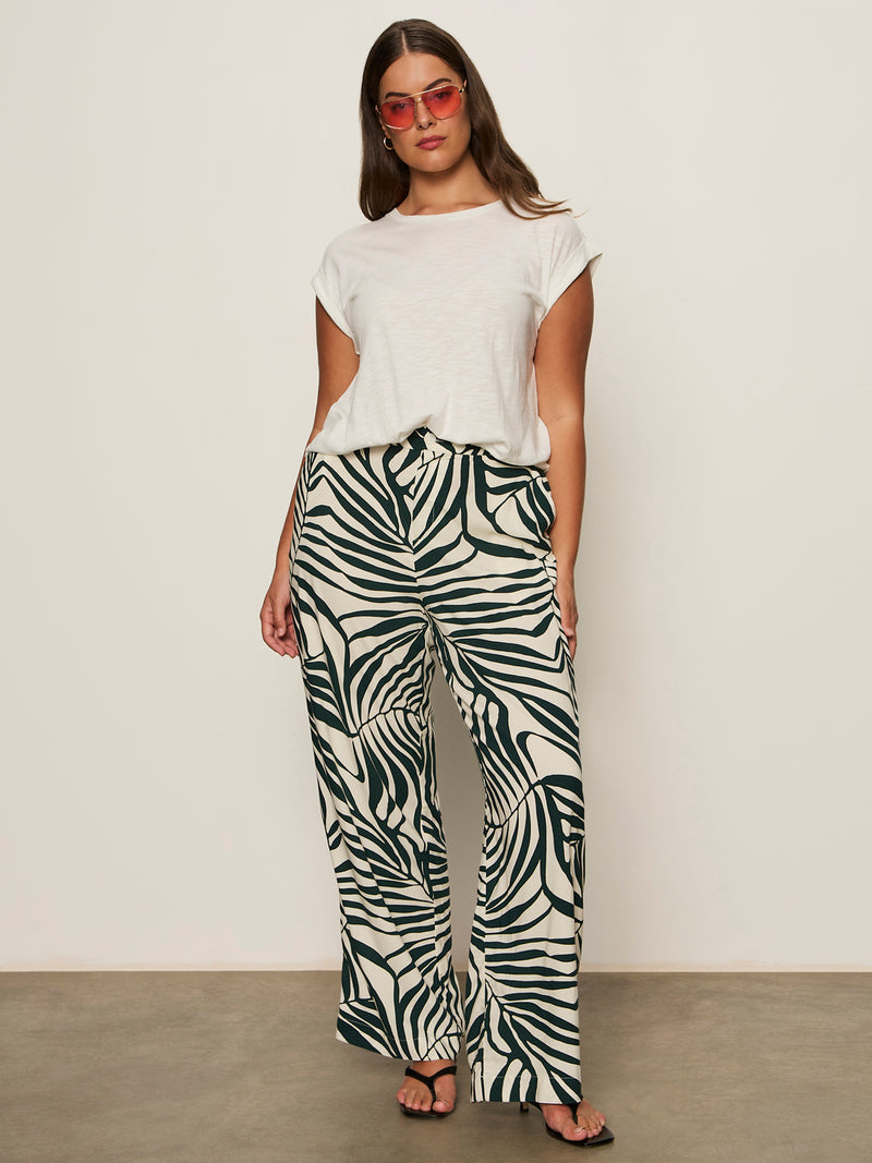 Knotted Muscle Tee White Extended Sizing alt 4