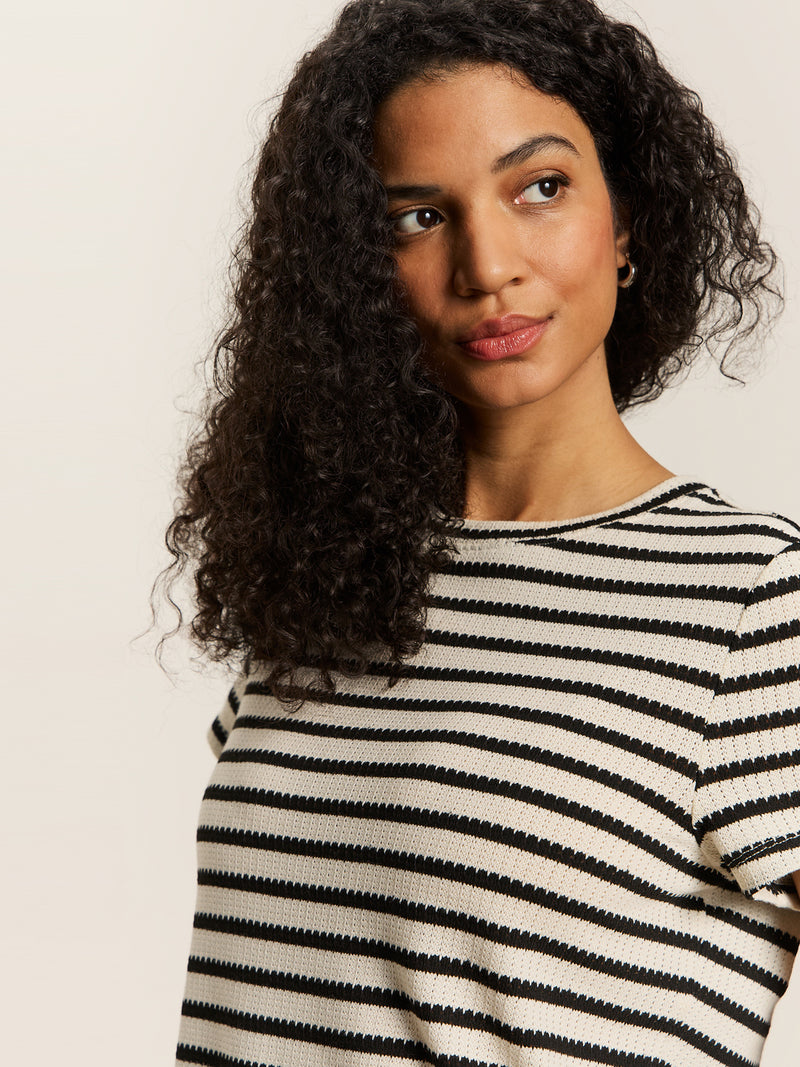 Perfect Textured Tee Macrame Black Stripe alt 2