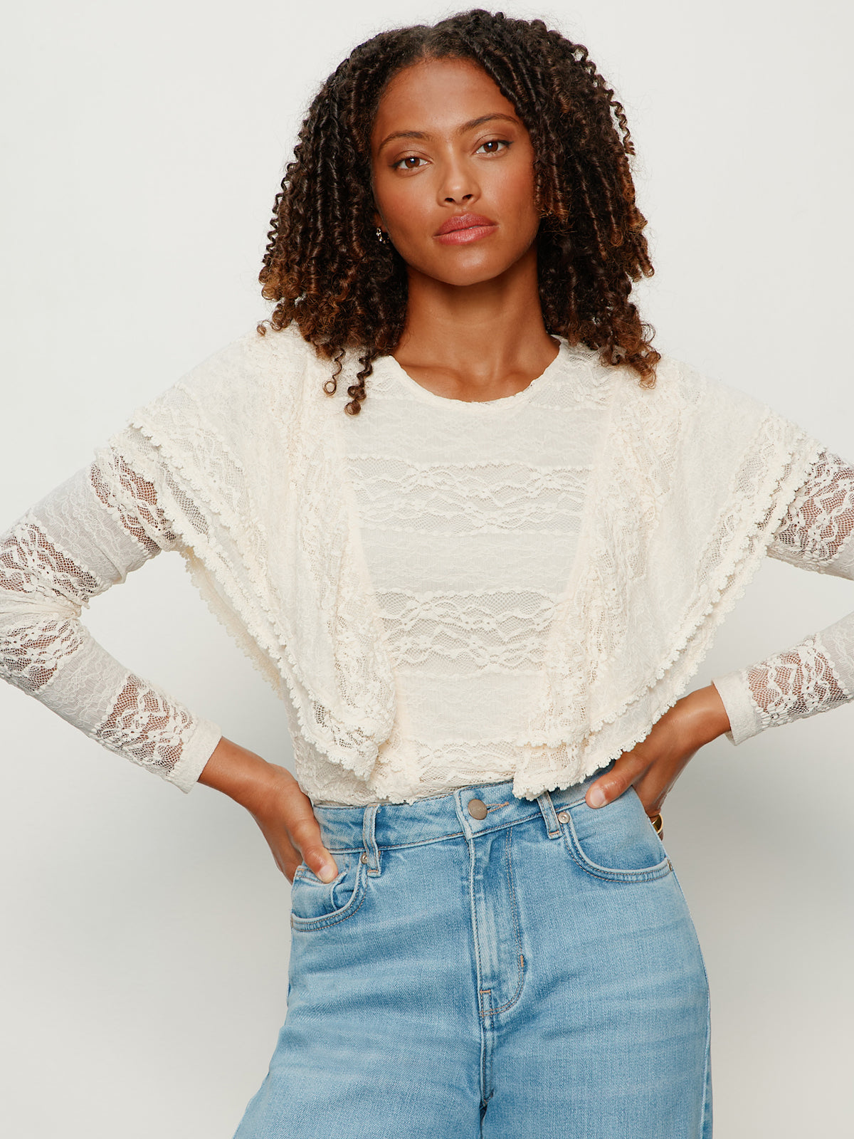 Ruffle Lace Tee Vintage Ivory