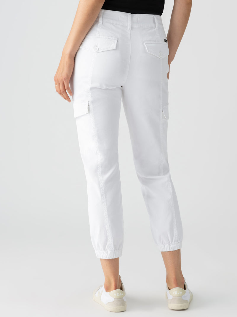 Rebel Standard Rise Pant Brilliant White alt 1
