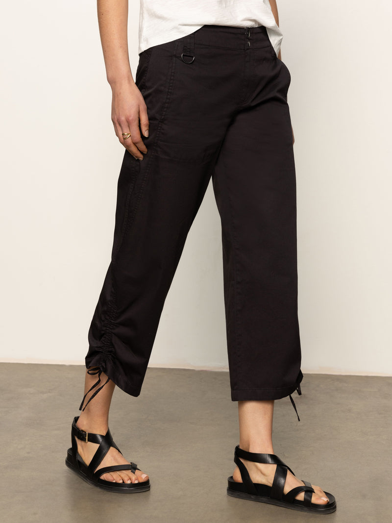 Utility High Rise Capri Pant Black alt 3