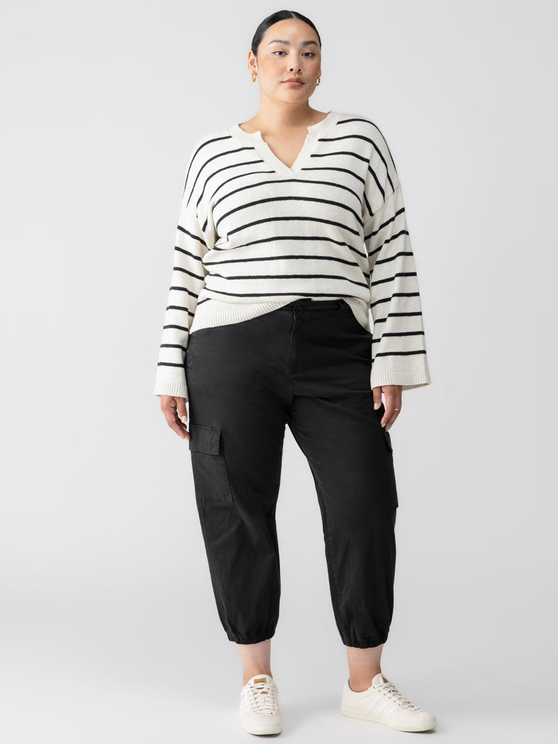 Take Over Jogger Mid-Rise Pant Black Extended Sizing alt 2