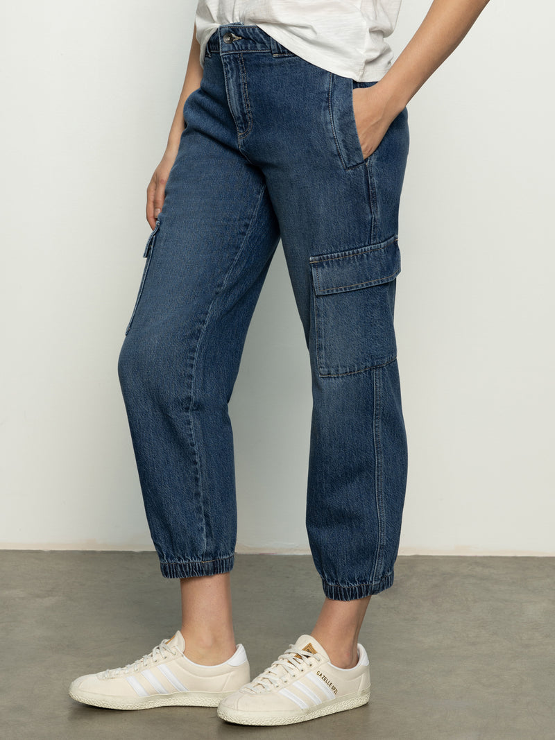 Take Over Jogger Mid-Rise Jeans Wow Me alt 2