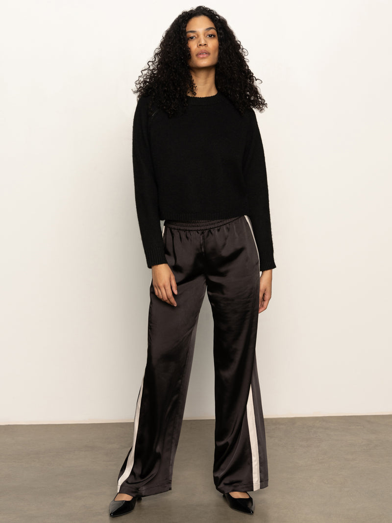 Zip It Sweater Black alt 5