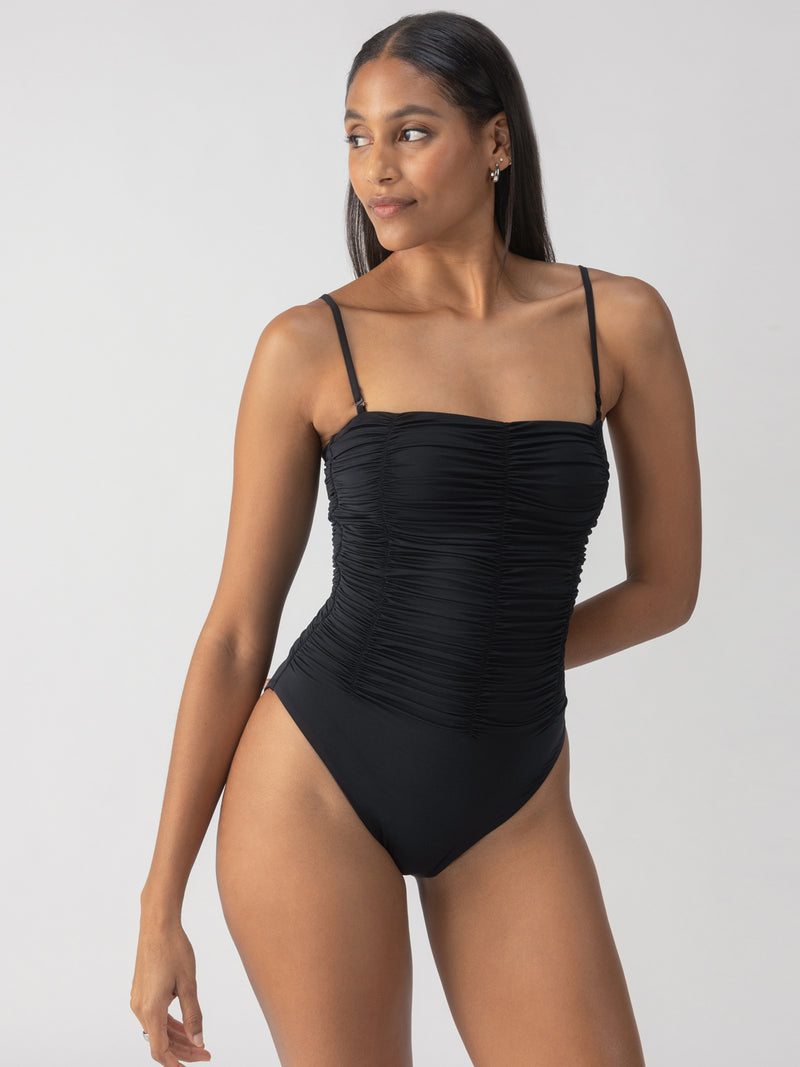 Beach Goddess Excess Shirr Banded Mio One-Piece Black alt 1